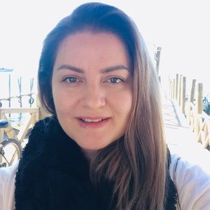 Meet your Posher, Lia